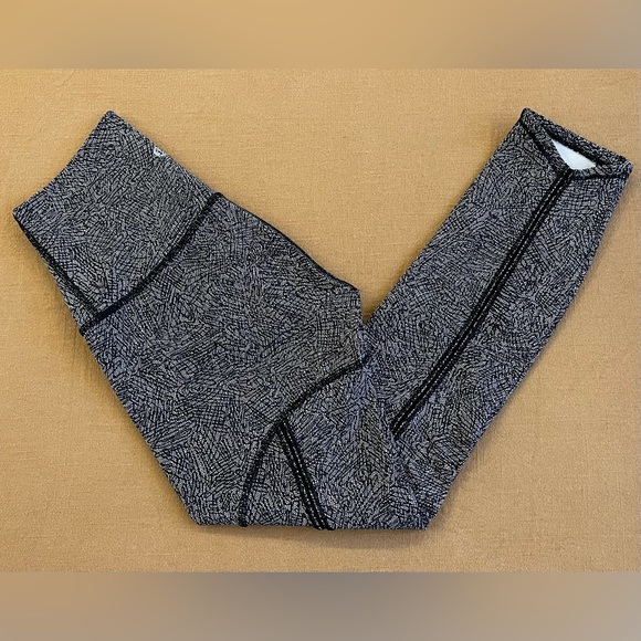 Lululemon Athletic Leggings - Picture 1 of 5